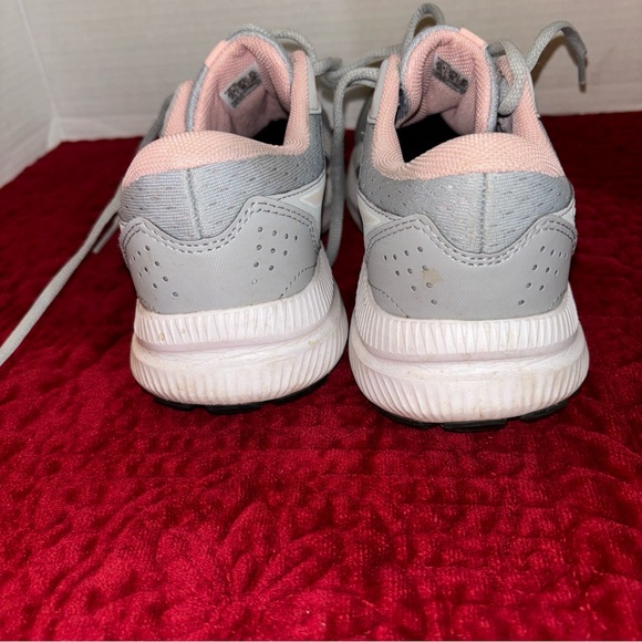 Size 6.5 ASICS - Picture 5 of 7